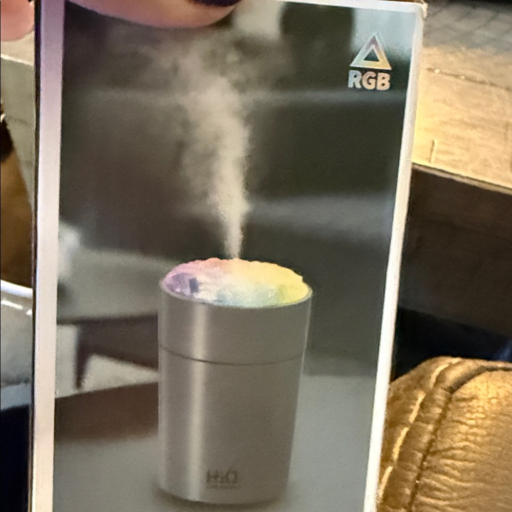 RGB LED Humidifier with Colorful Light - Picture 6 of 9
